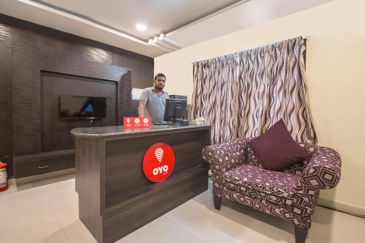 Oyo 10373 Apartment The Icon Homes Hyderabad Exterior foto